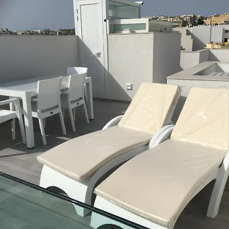Seafront Penthouse Triplex- Roof Terrace & Hot Tub Apartamento *