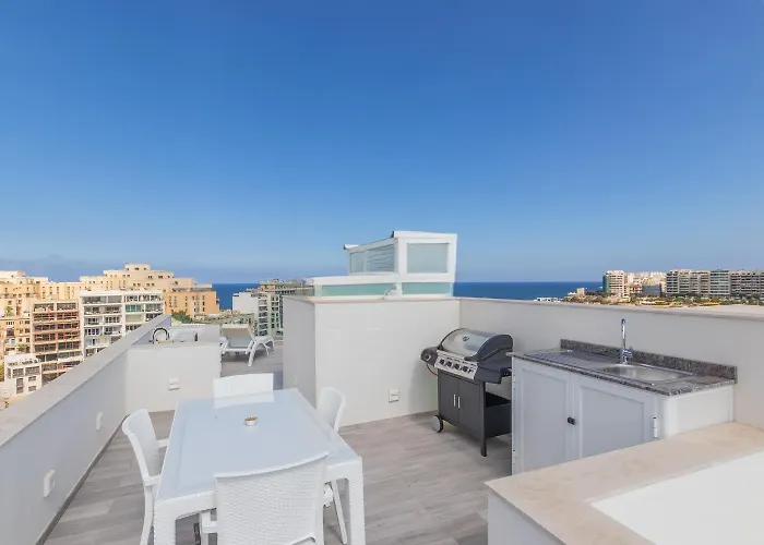 アパート Seafront Penthouse Triplex- Roof Terrace & Hot Tub *